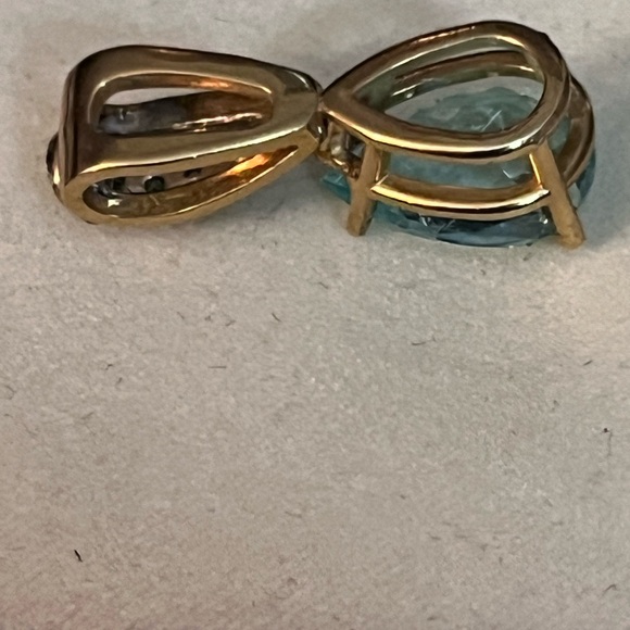 Gold Plated Aquamarine Pendant. - Picture 2 of 5